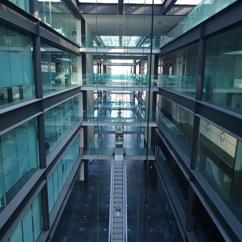 Vista interna della Net Tower
