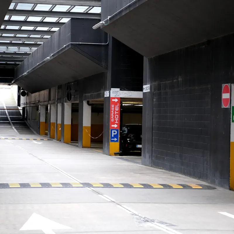 underground parking 